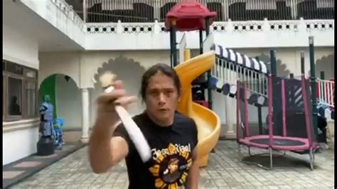 ROBIN PADILLA KNIFE SKILL WOW .